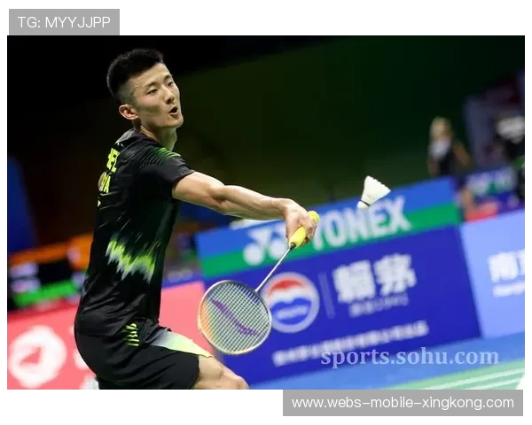 羽毛球突袭网前得分成制胜一击