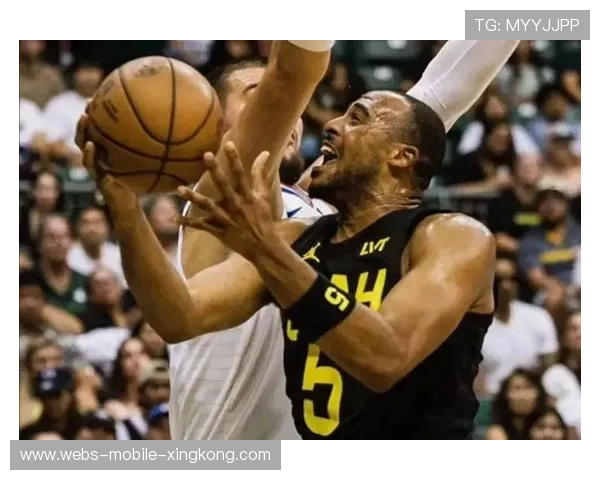 乔治连续挑起得分重任,洛杉矶挥汗如雨 乔治连续挑起得分重任,洛杉矶挥汗如雨