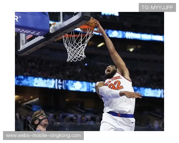 唐斯篮下补篮稳稳命中，森林狼以内线制胜