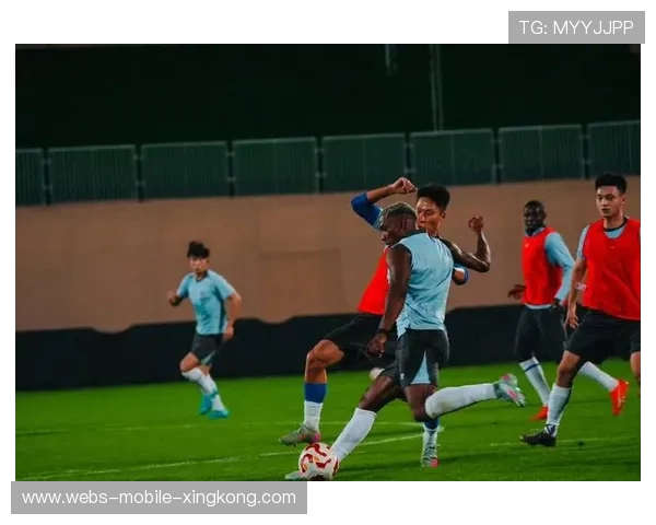 拉唐申花训练首秀，单刀冷静破门引热议